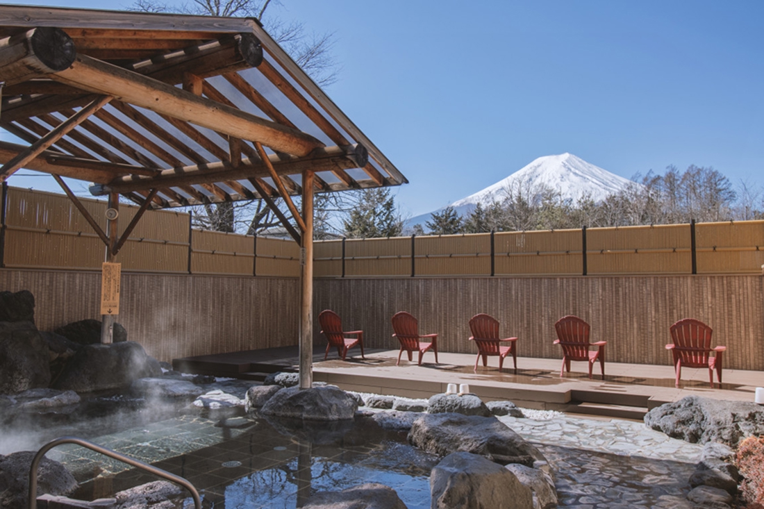 富士山 溶岩の湯 泉水
